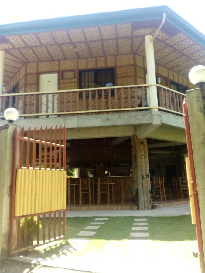 Greenhut Pension & Bar Jagna エクステリア 写真