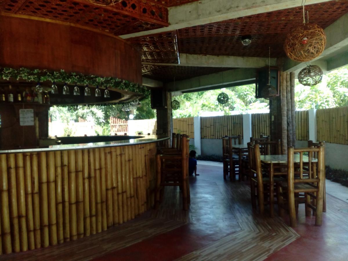 Greenhut Pension & Bar Jagna エクステリア 写真